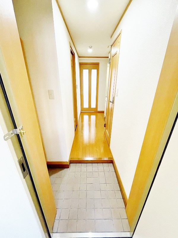 セトルイン鳳 玄関