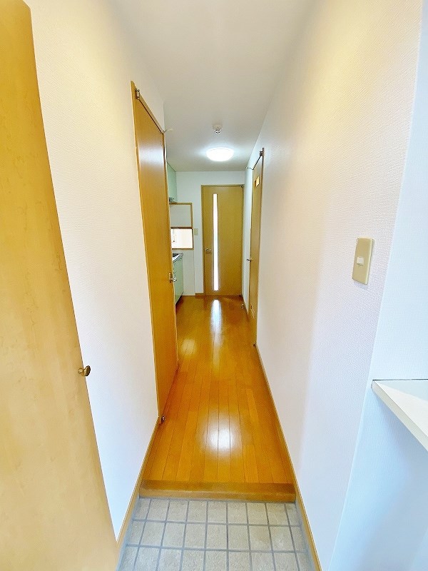 ミーナ清水  玄関