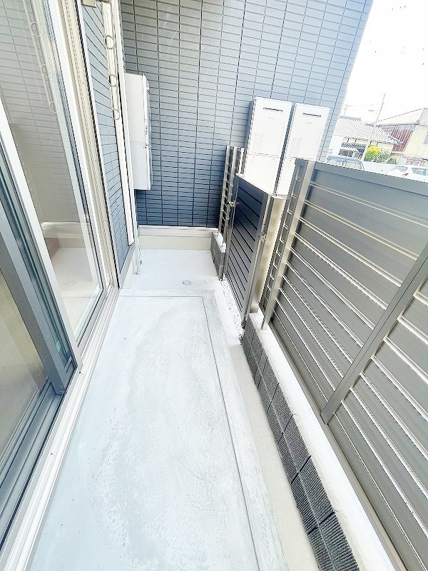 Ｄ-ＲＯＯＭ貴船 ベランダ