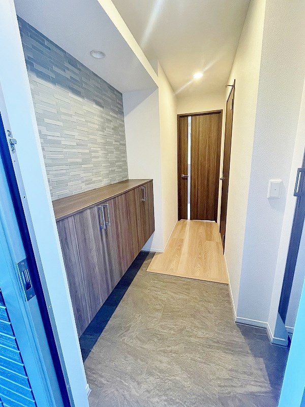 Ｄ-ＲＯＯＭ貴船 玄関