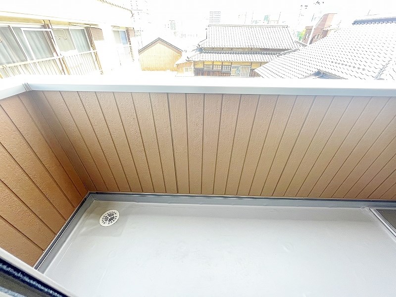 Ｄ-ＲＯＯＭ貴船  ベランダ