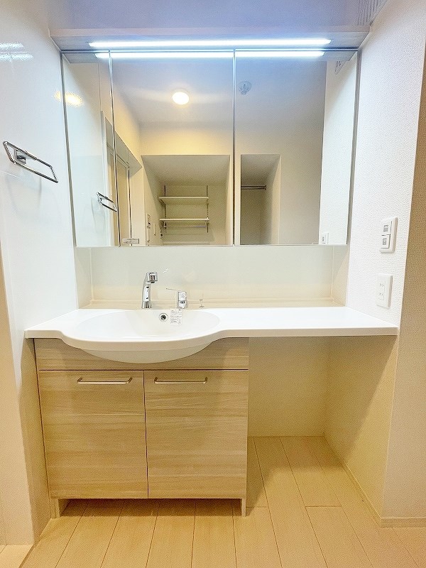 AURALEE足立（オーラリー足立） その他1