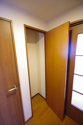 オールセインツ 収納