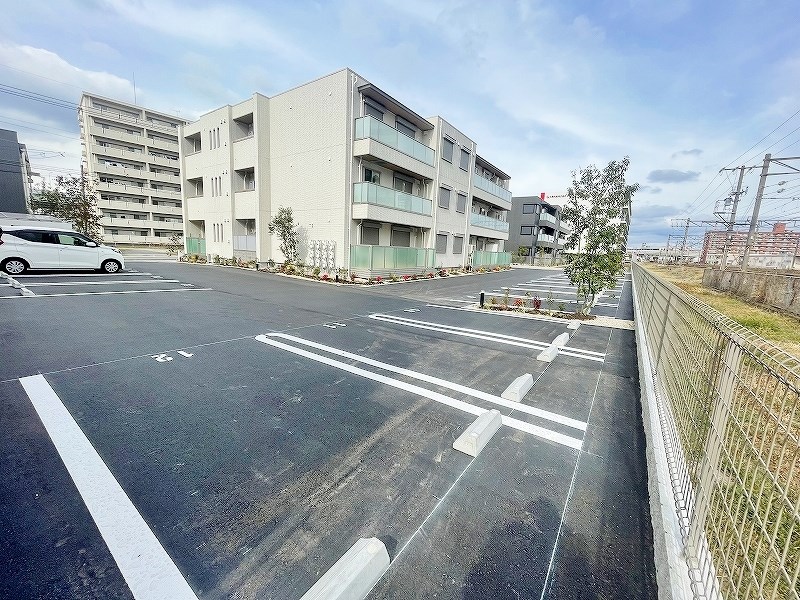 べレオ青葉 駐車場