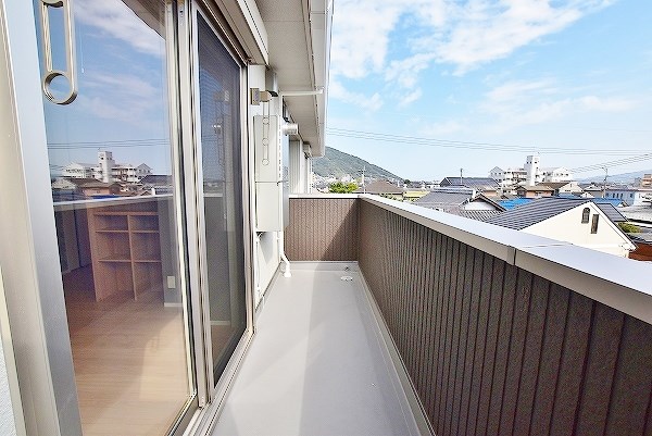 Ａｒｉｇａ　10（アリガ　トウ） ベランダ