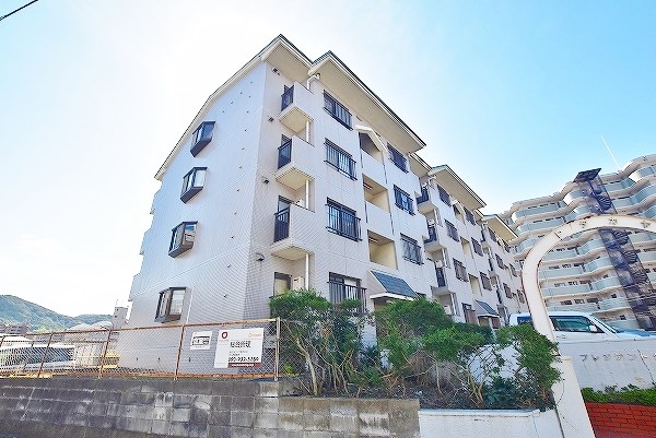 プレジデントタカヤ 301号室 外観