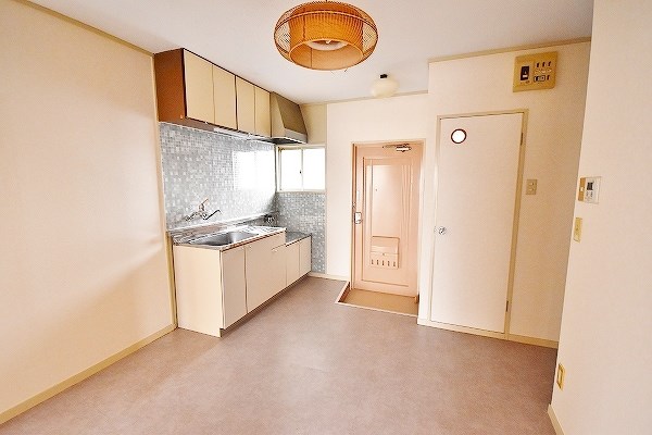 オカモト南ビル リビング