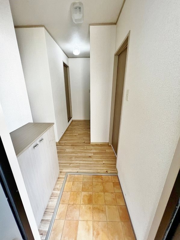 コンフォールⅠ番館  玄関