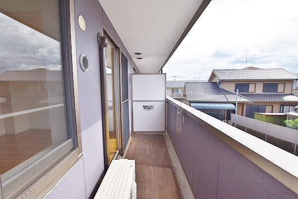 コンフォールパピヨン  ベランダ