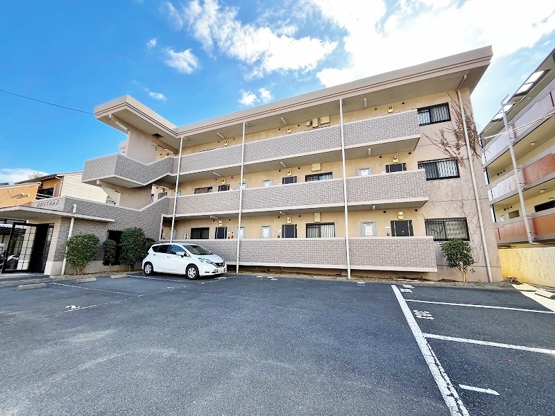 サンロイヤル幸 303号室 外観