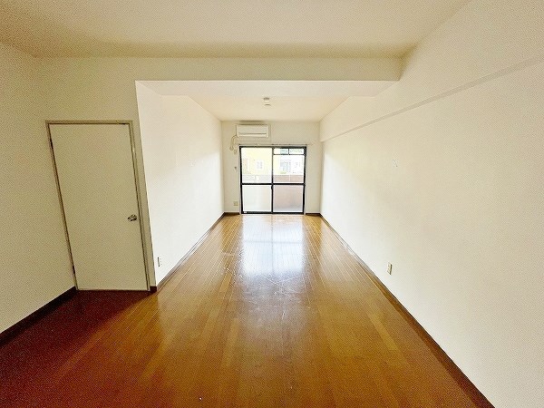 サンロイヤル幸 リビング