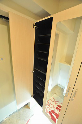 ＣＹＧＮＵＳ（シグナス） 玄関