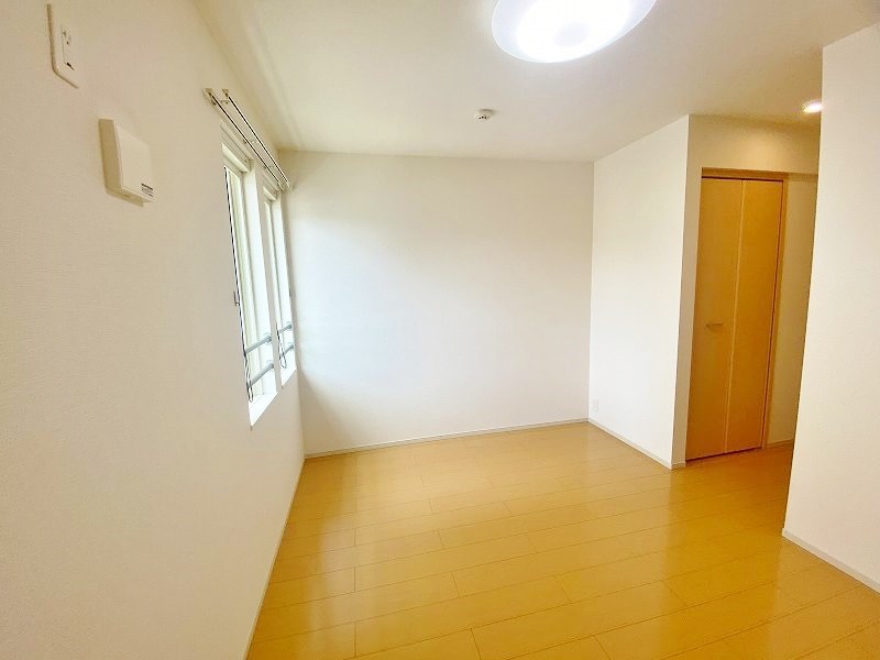 フレッシュリーＢ ベッドルーム