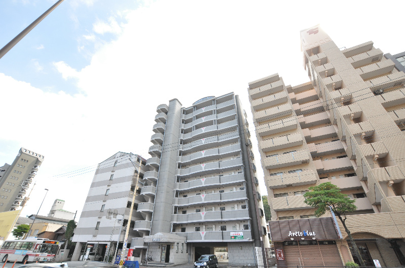 アヴィニール№5 203号室 外観