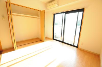 アヴィニール№5 ベッドルーム