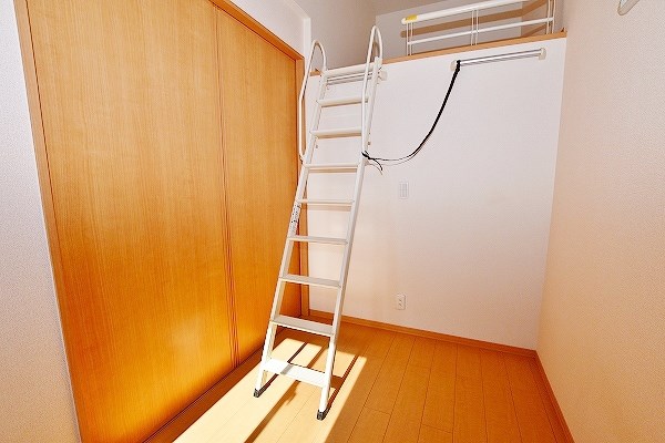 カノン  ベッドルーム