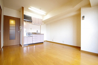 オールセインツ  リビング