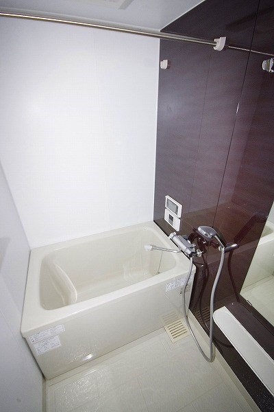 THE　SQUARE・Suite　Residence（ザ・スクエアスイートレジデンス） 風呂画像