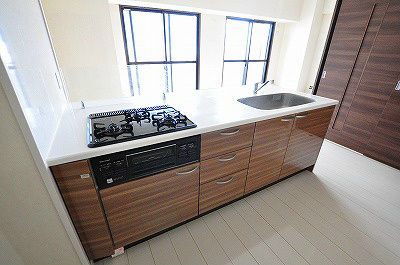 THE　SQUARE・Suite　Residence（ザ・スクエアスイートレジデンス） キッチン