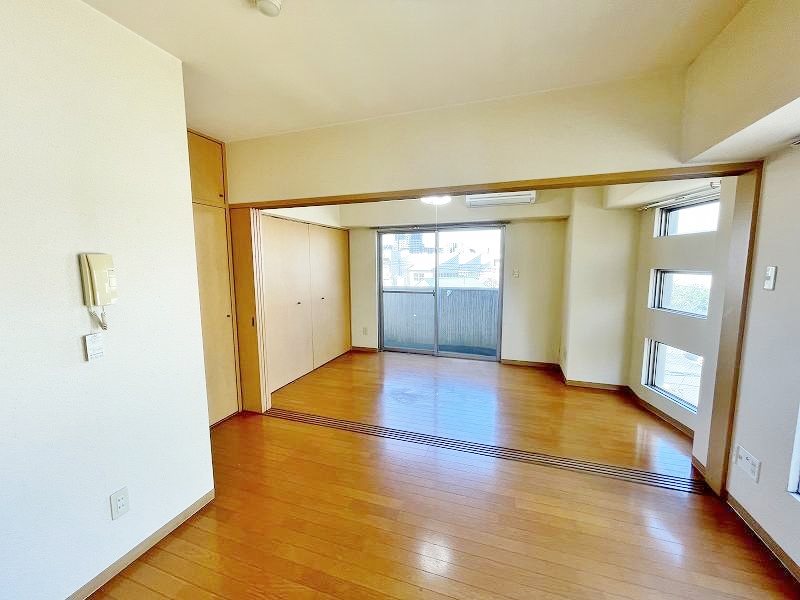 アヴィニール吉野  リビング