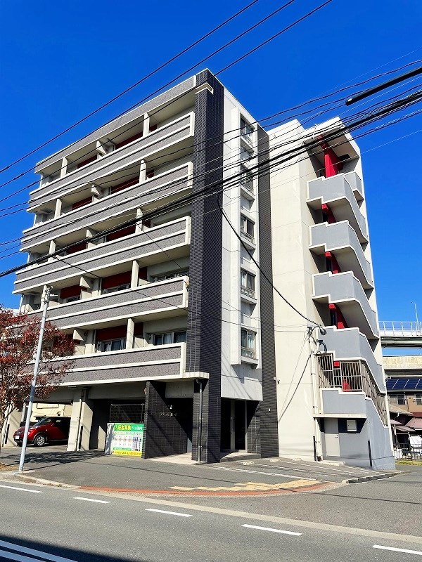 アミュゼ西小倉 303号室 外観