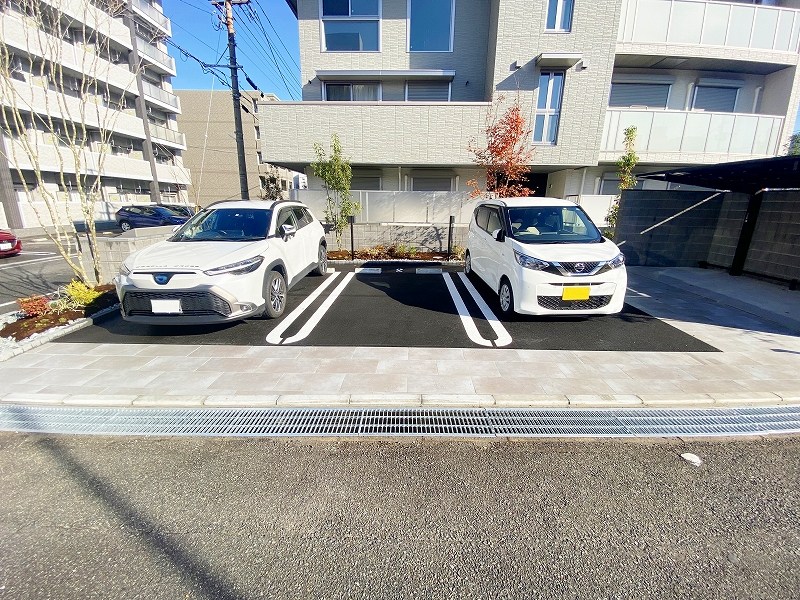 シャーメゾン城野駅前 駐車場