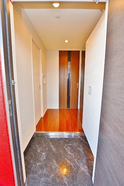 アクシオ北九州 玄関