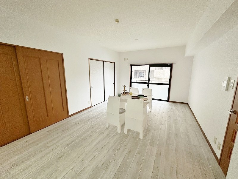 フルーレ嵐山 リビング