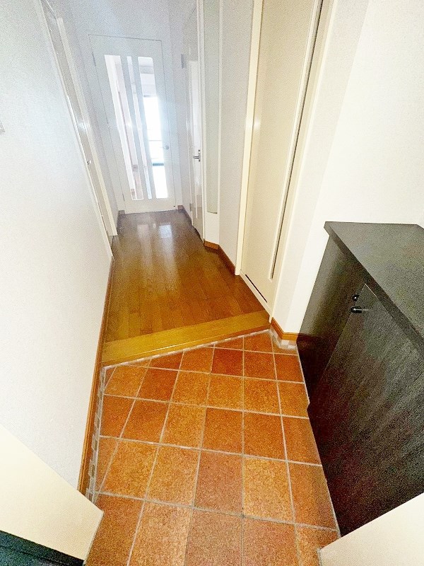 ピュアライフビル 玄関