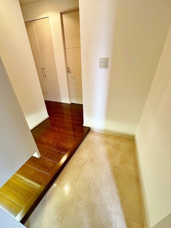 CPタワー（高優賃） 玄関