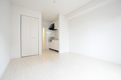 ラディエ足原  リビング