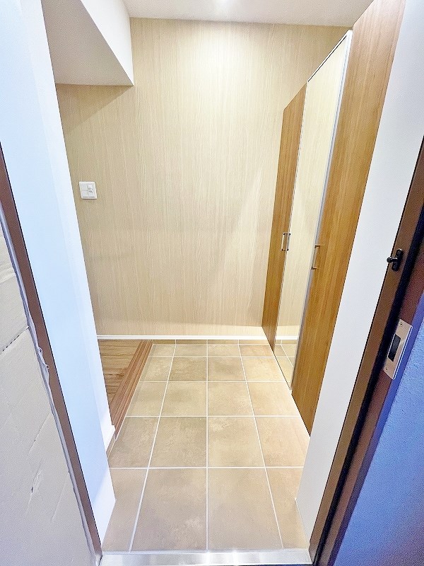 Studie小文字通り（スタディ小文字通り）  玄関