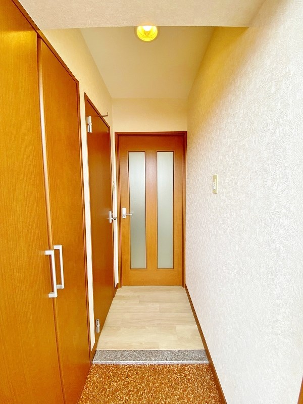 ウィングス砂津 玄関