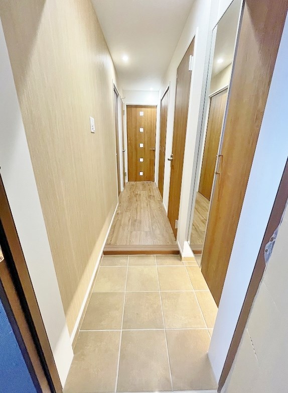 Studie小文字通り（スタディ小文字通り）  玄関