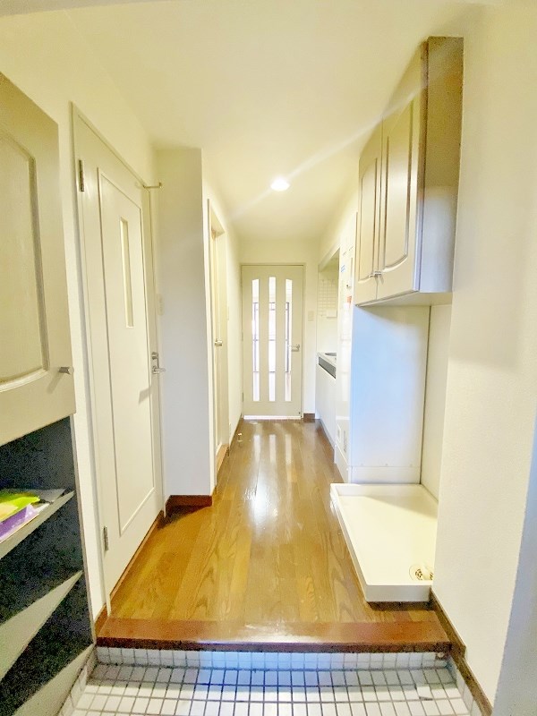 エンジョイスペースオカダ 玄関