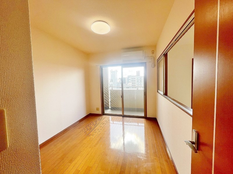 Ｊ－スクエア ベッドルーム