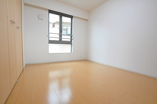 ラインハイム足立山Ｄ  ベッドルーム