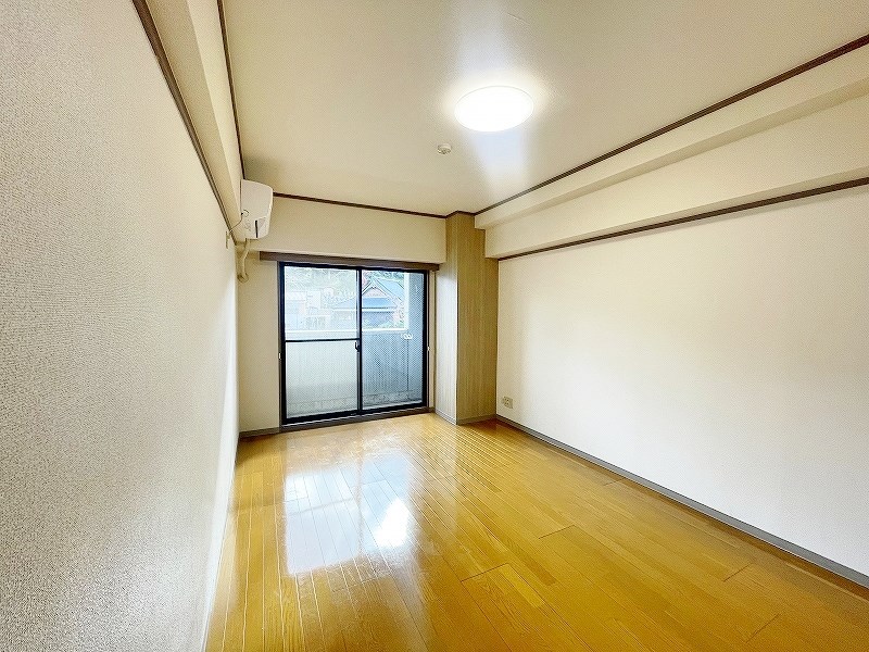 アヴィニール清水  リビング