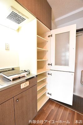 アヴィニール清水  その他8