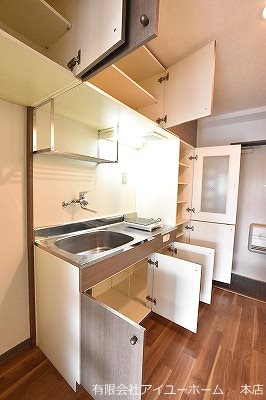 アヴィニール清水  その他9