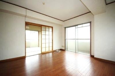 コンプレート中津口  リビング