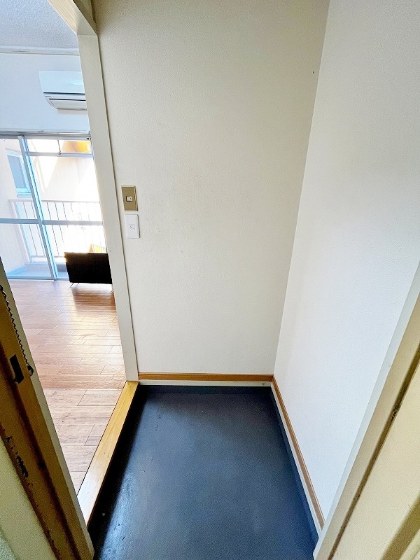 片野タカケンビル 玄関