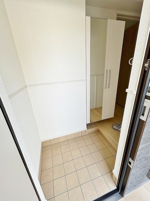 オルタンシア 玄関