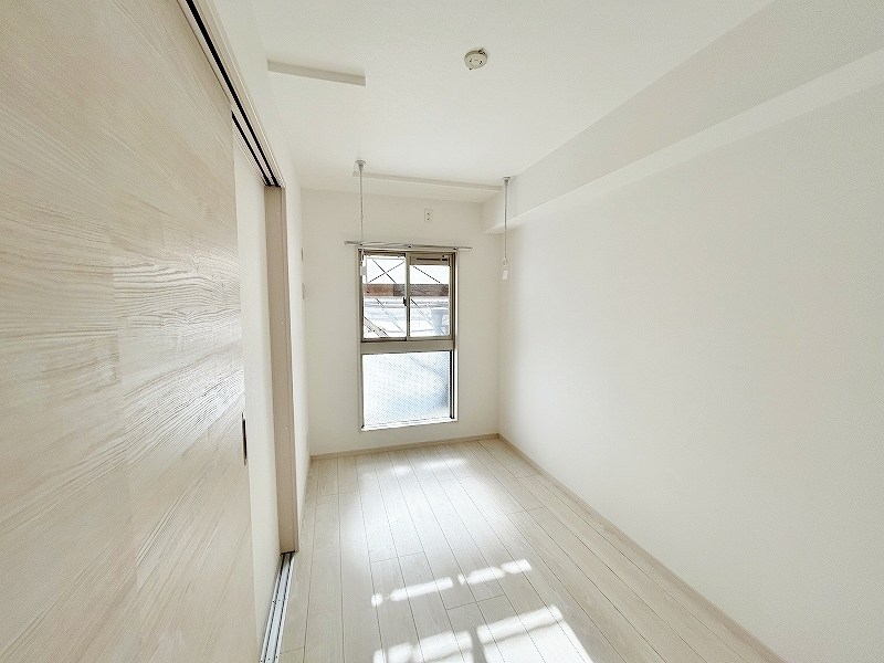 ロワール・イン柳原町  ベッドルーム