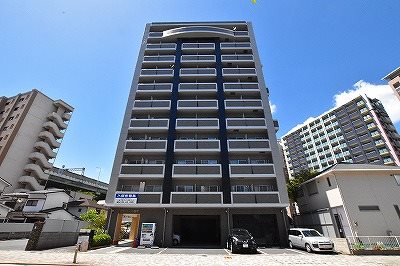 アヴィニール竪町 706号室 外観