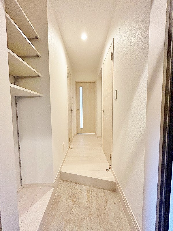 レーベンス清水 玄関