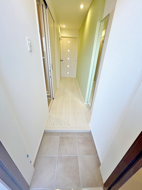 Studie小文字通り（スタディ小文字通り）  玄関