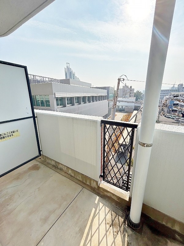 シヨン北九大前 ベランダ