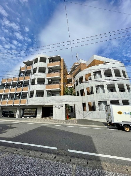 エスズイン葛原 502号室 外観