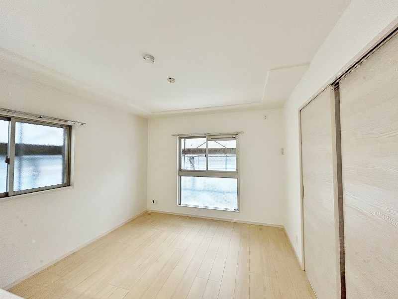 ロワール・イン柳原町  リビング